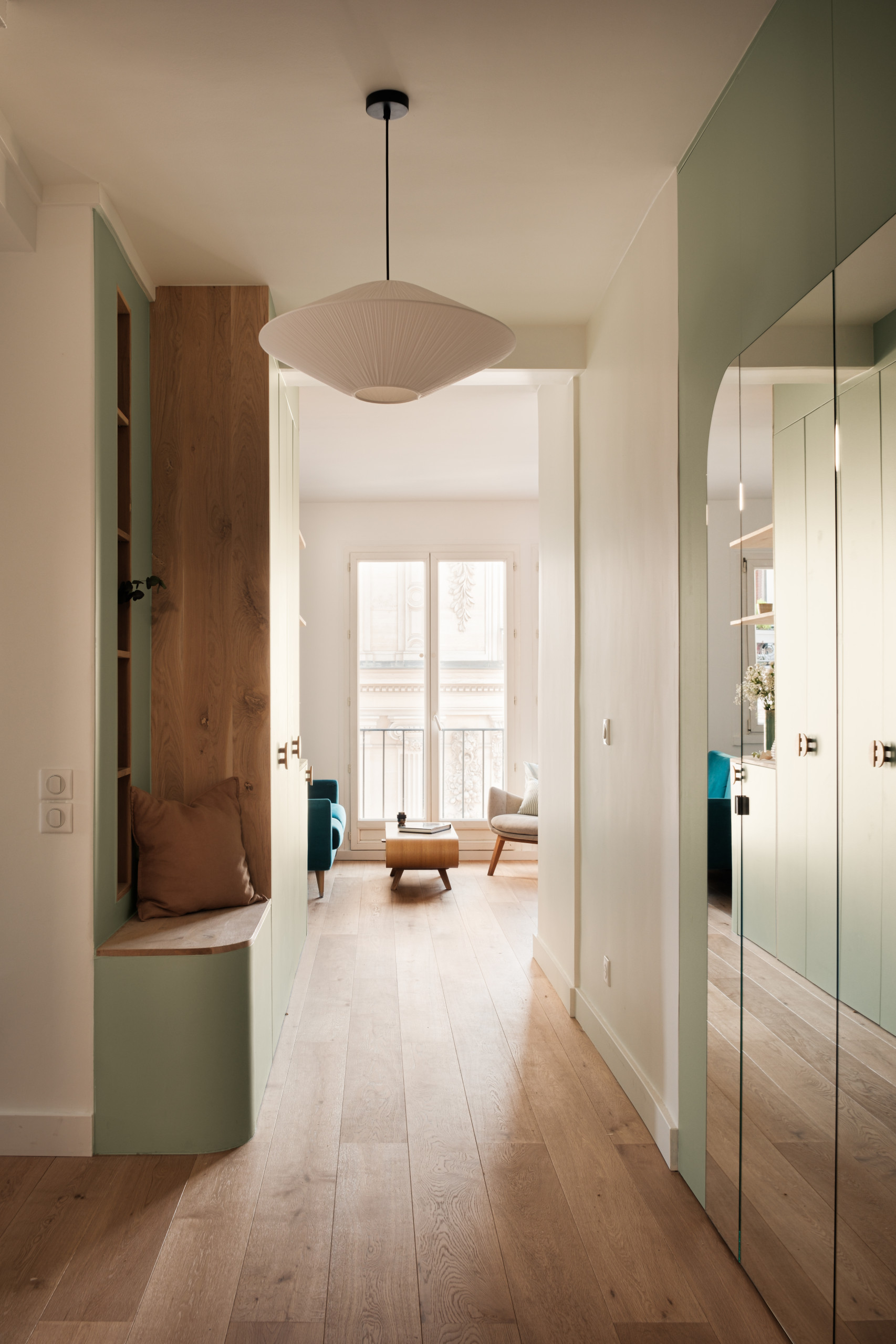 Rénovation colorée d’un appartement années 50