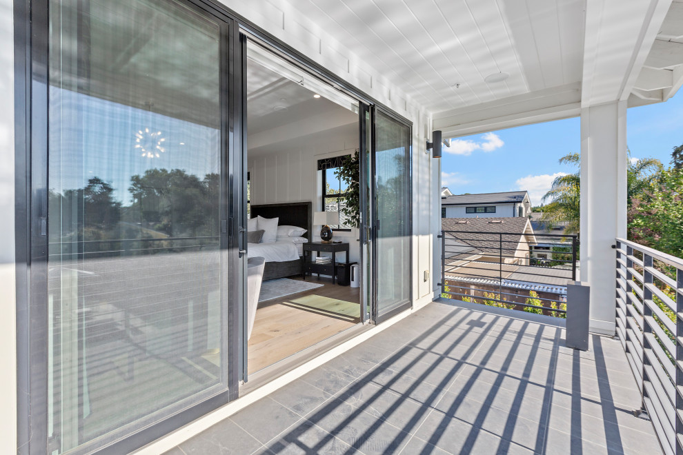 Transitional balcony photo in San Francisco