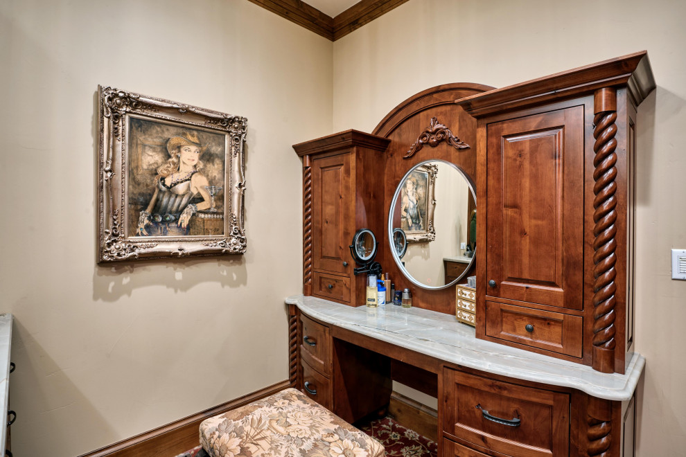 Custom dressing table