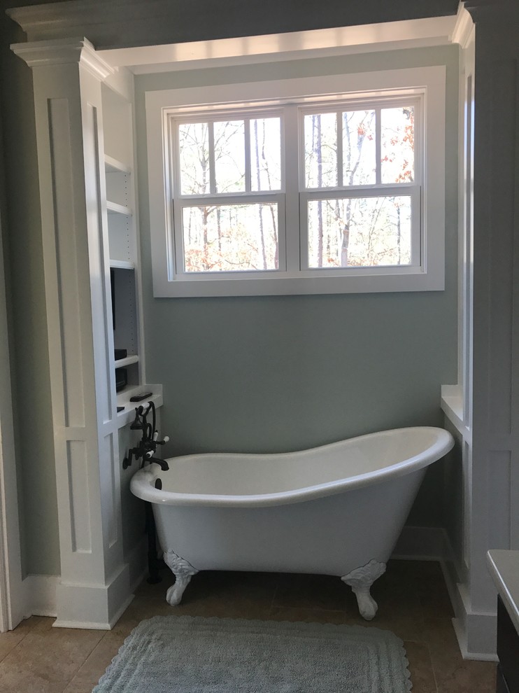 This is an example of a mid-sized traditional bathroom in Other.