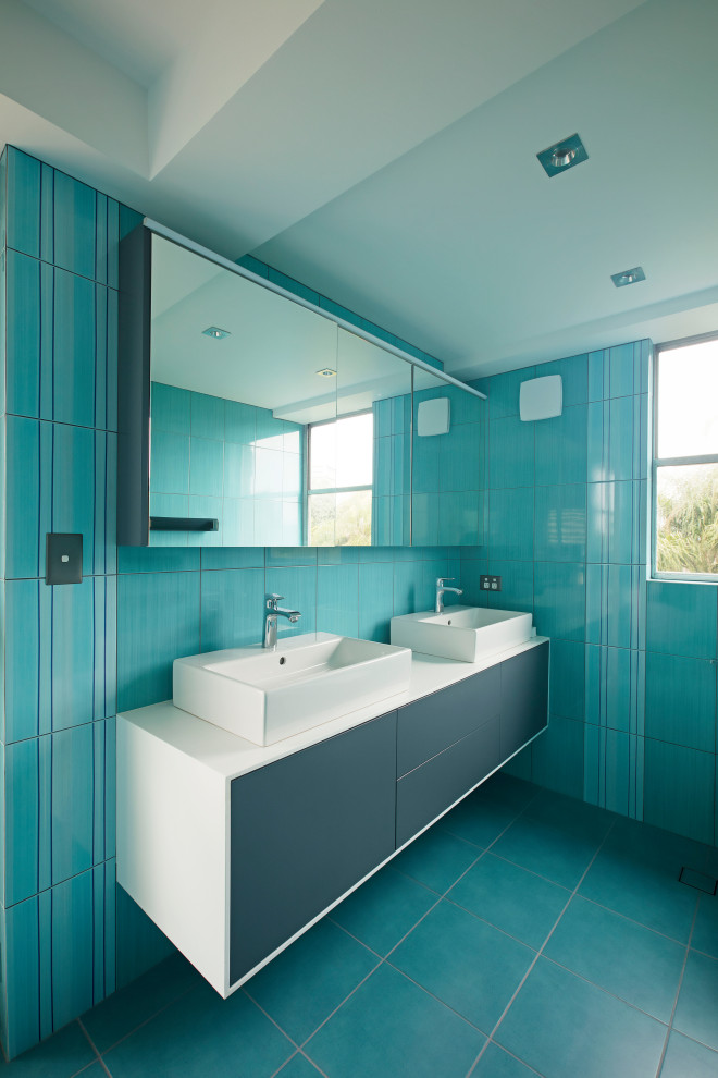 Darlington Point - Bathroom in Blue