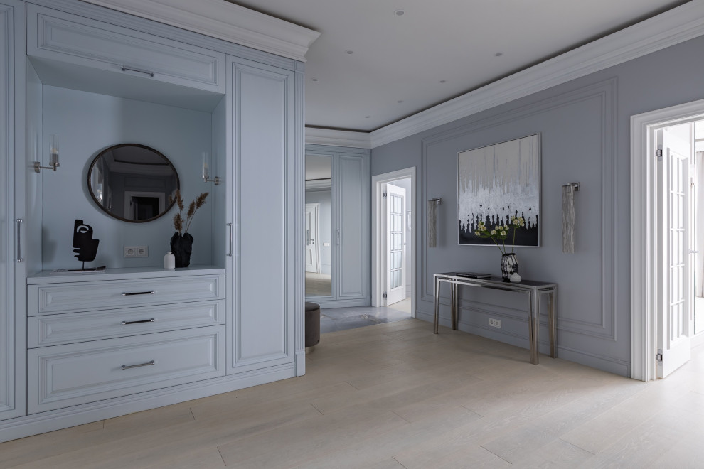 Четырехкомнатная квартира в стиле неоклассика 164 м2