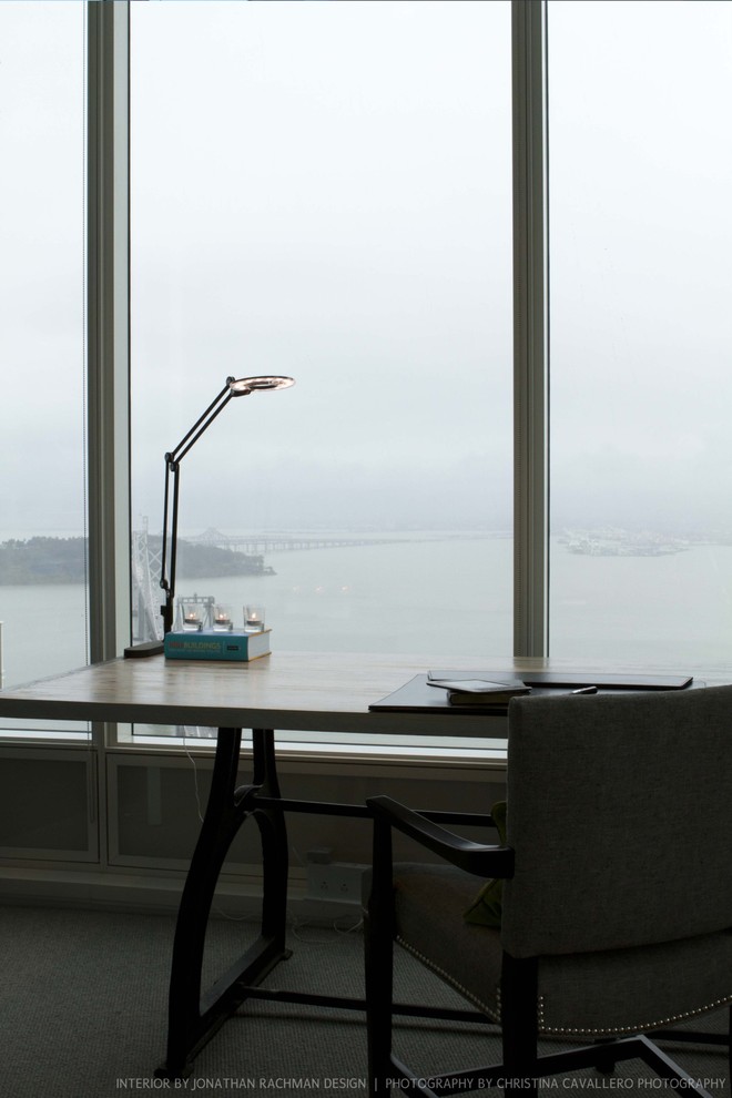 Inspiration for a modern home office in San Francisco.