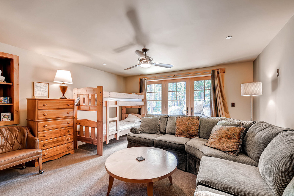 Home design - rustic home design idea in Denver