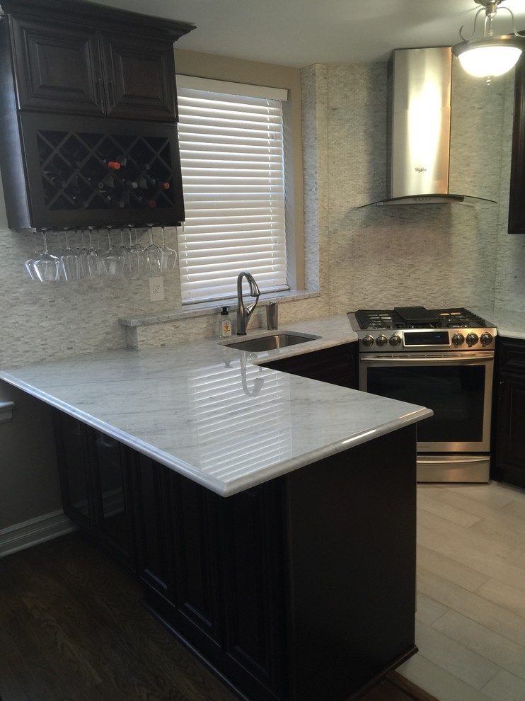 Inspiration for a modern kitchen remodel in New York
