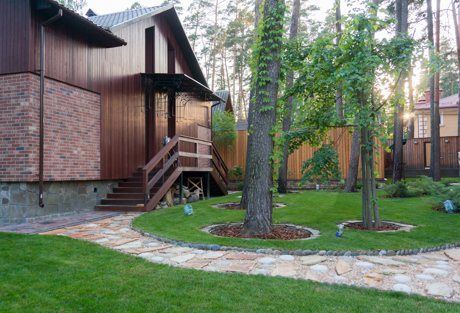 Дерево и Камень