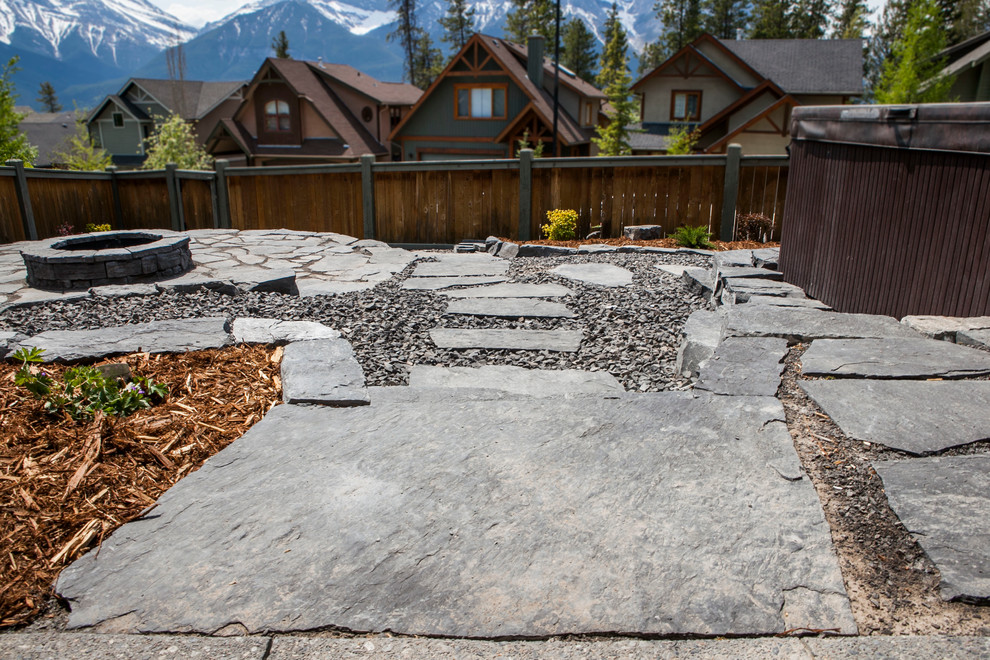 Home design - rustic home design idea in Calgary