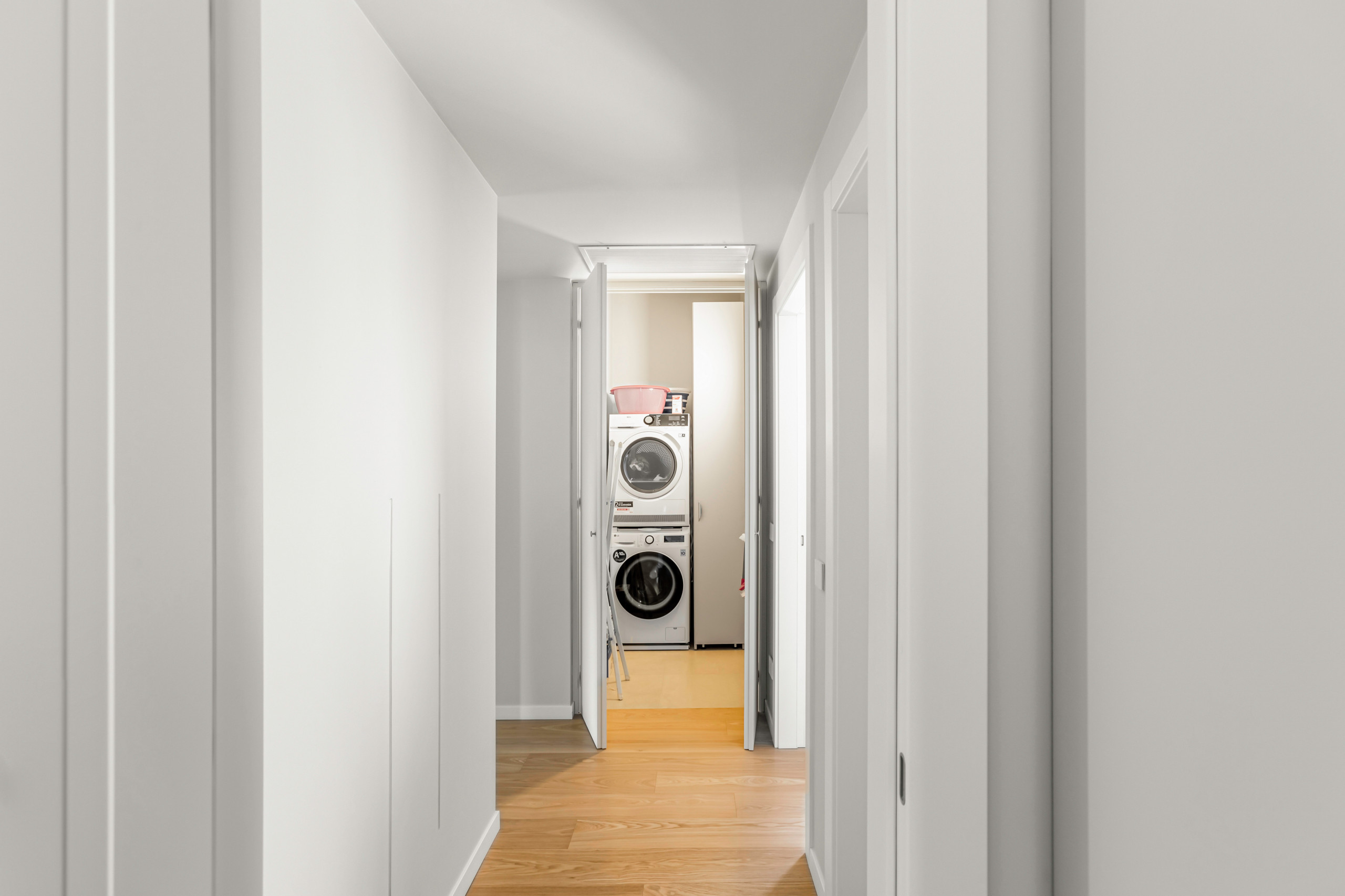 Attico con terrazzo, 140 mq - Solaro (mi)