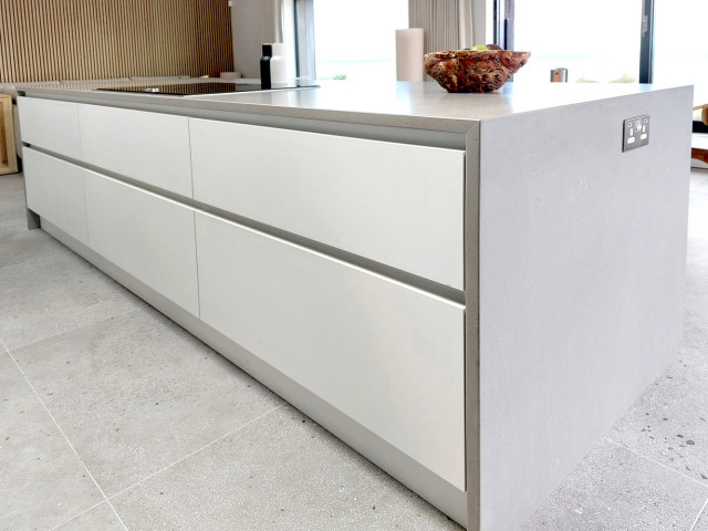 Scandi-style handleless kitchen skandinavisk-koek