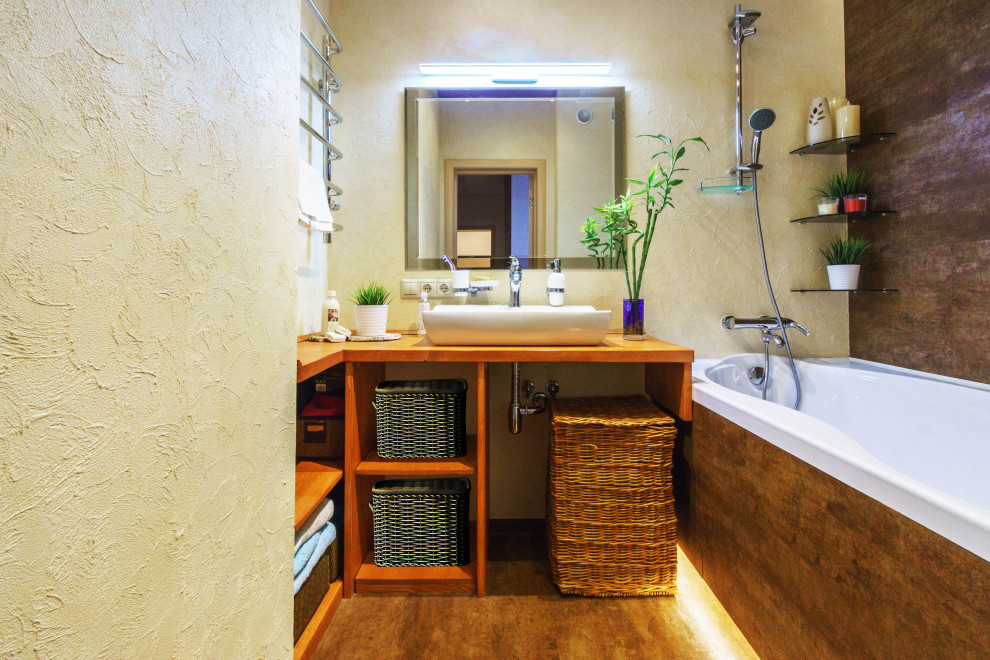 Яркая двушка с подвесной кроватью