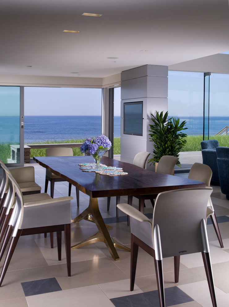 Austin Patterson Disston Architects designed beach house in Quogue, NY ...
