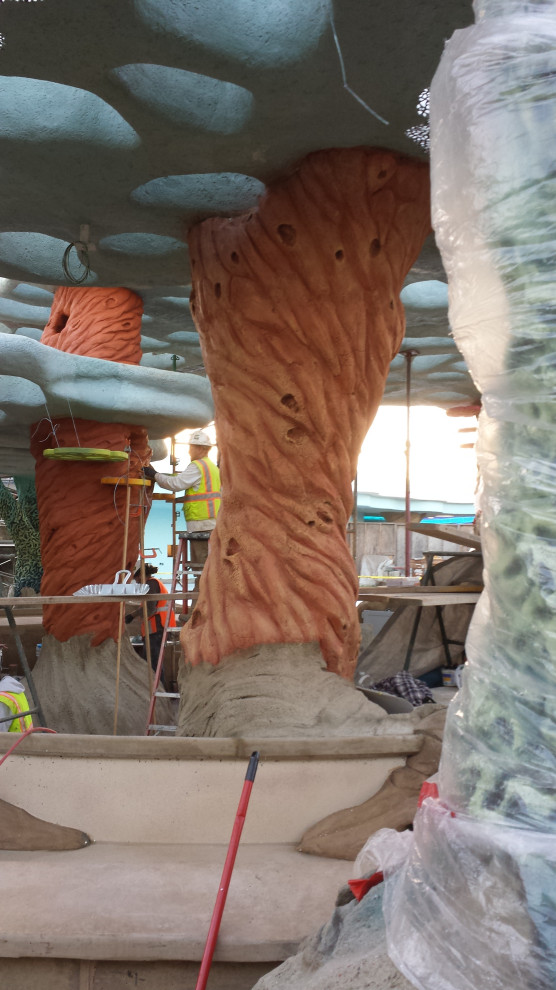 Reef tube at Sea world San Diego