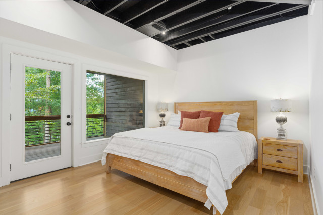 Pine Cone Cabin bedroom