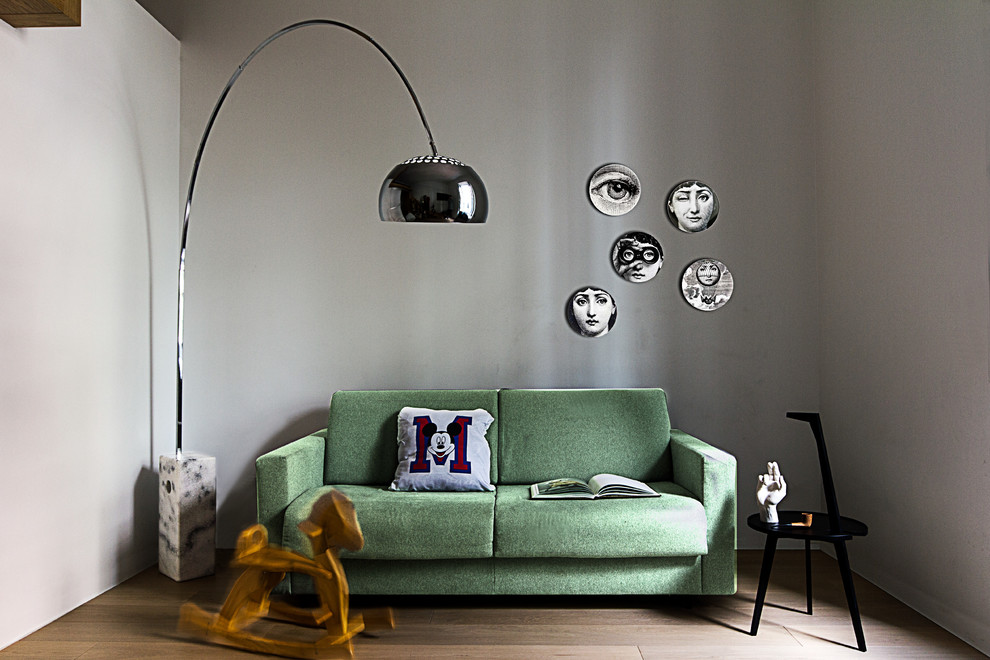Inspiration for a contemporary family room in Milan.