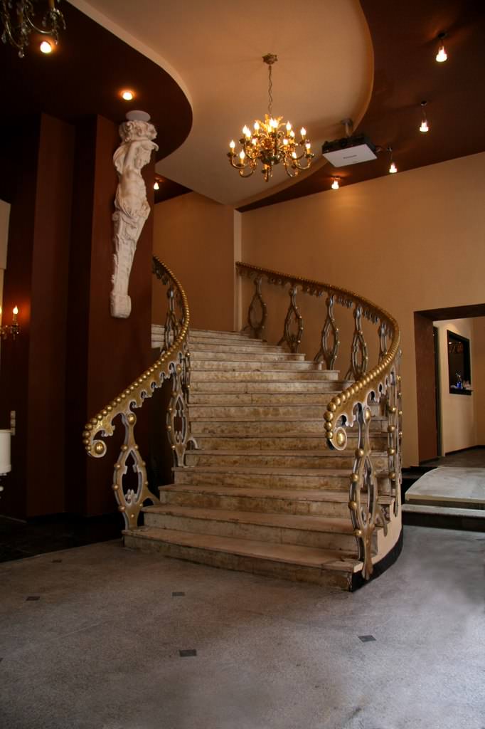 Ограждение старой лестницы