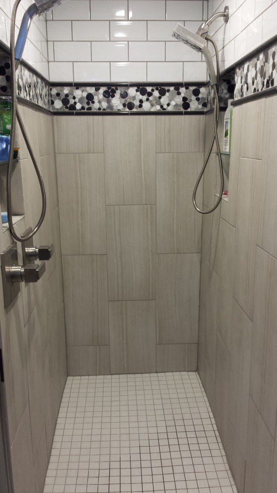 Small transitional 3/4 white tile and subway tile corner shower photo in Chicago