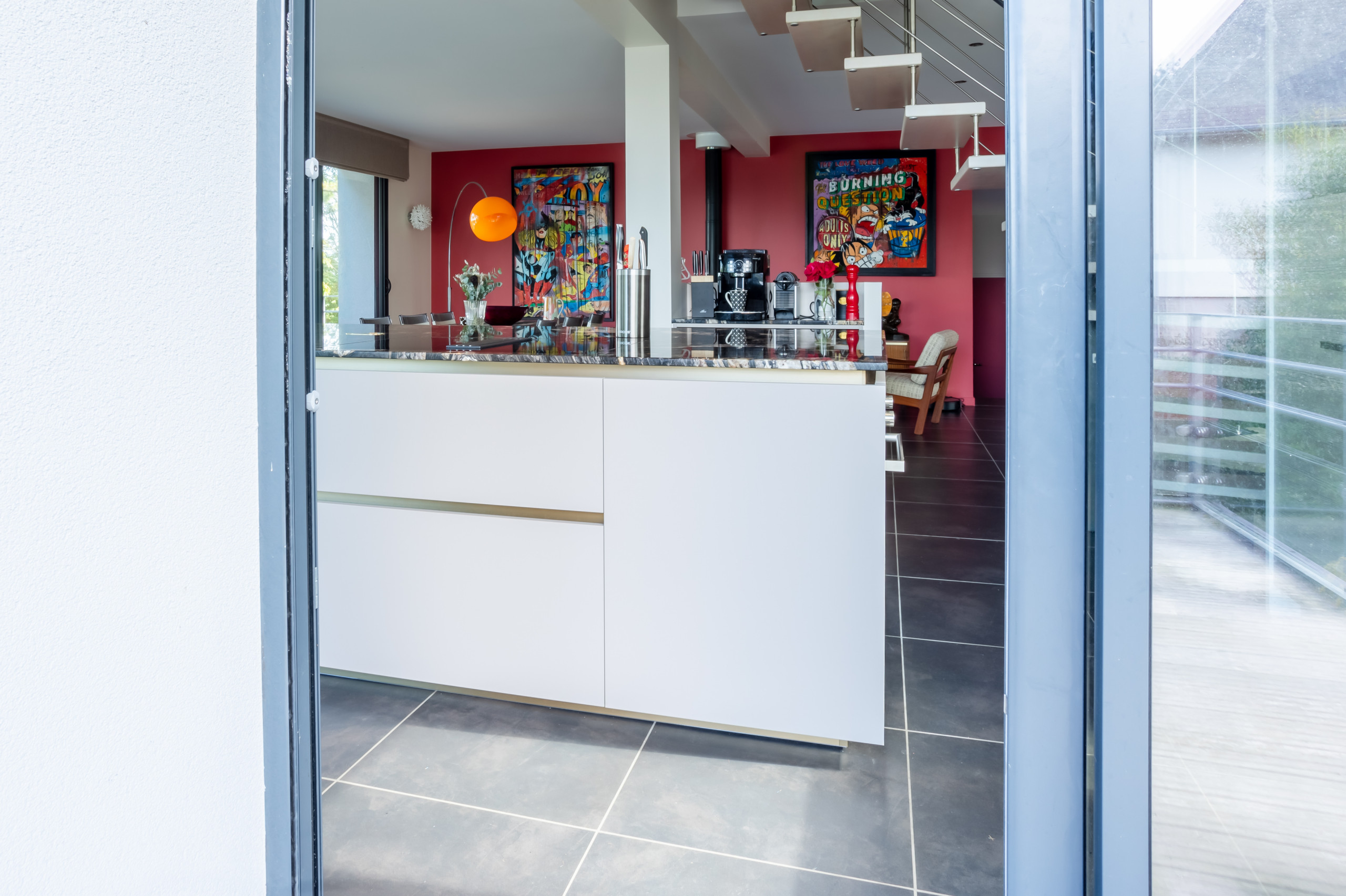 Aménagement de cuisine avec îlot central : optimisation d’un espace ouvert