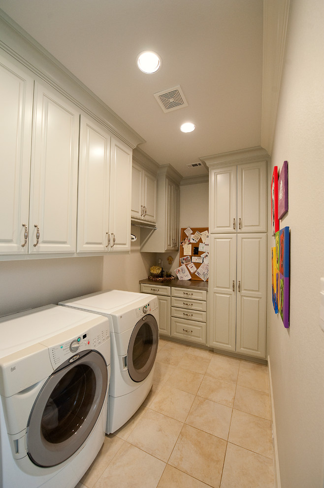 This is an example of a laundry room in Dallas.