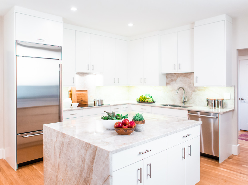 Transitional kitchen photo in Boston