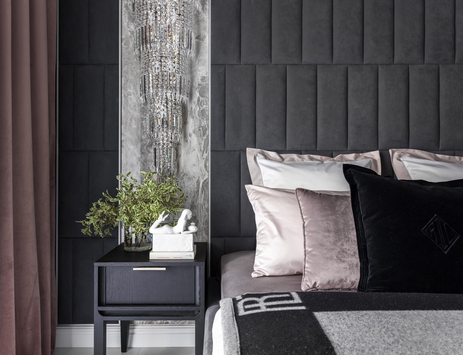 Оттенки Серого