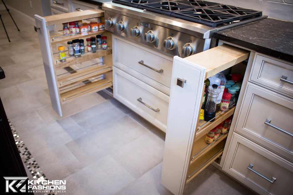 Kitchen - large transitional kitchen idea