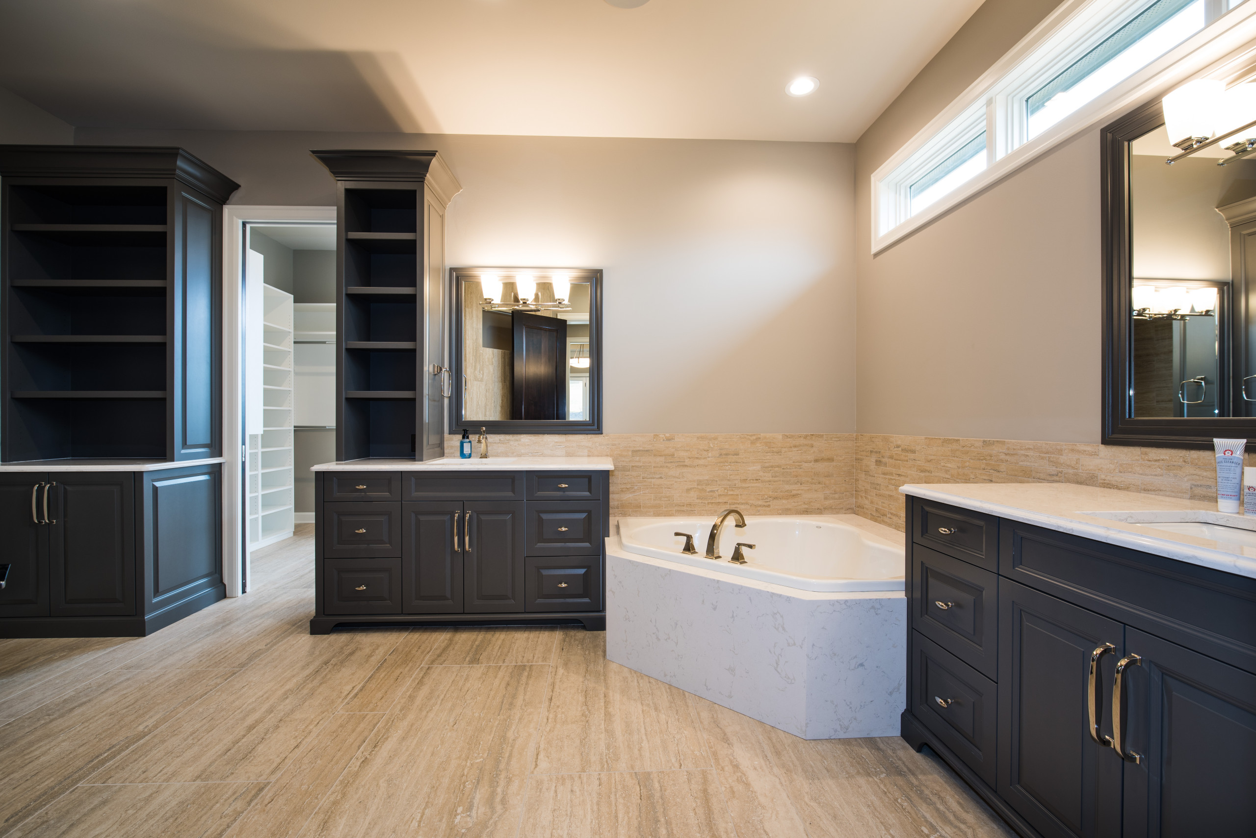 Transitional Family Style Home | Sterling Ridge Estates