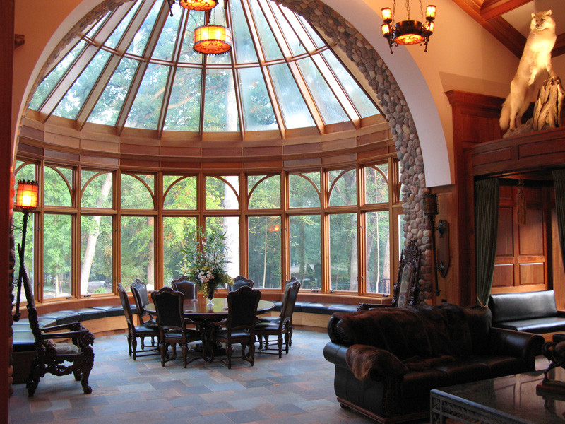 Example of a transitional home design design in Chicago