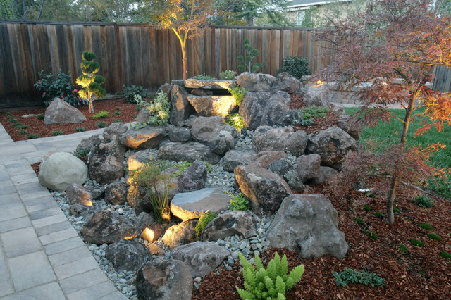 Saratoga transitional-garden