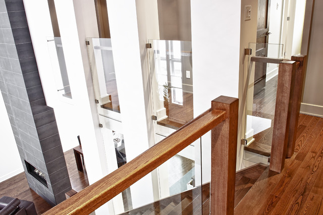 model house and custom built modern-wohnbereich