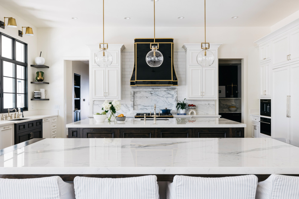 Example of a transitional kitchen design in Phoenix