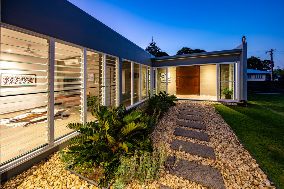 Design ideas for an industrial exterior in Cairns.