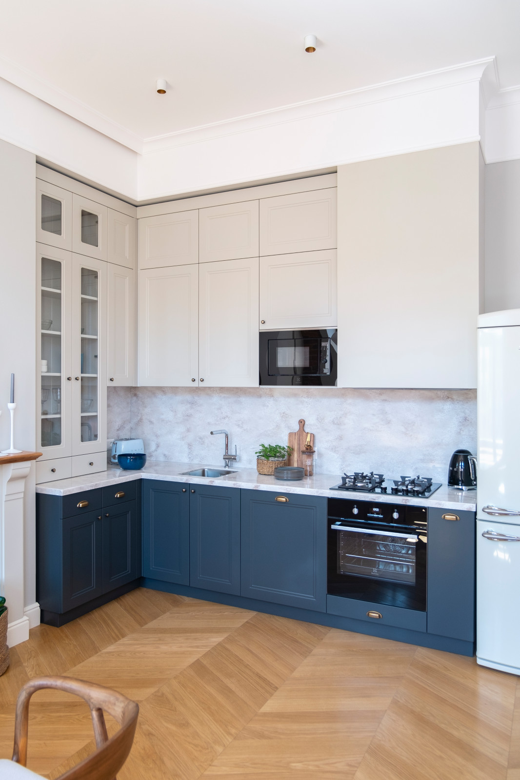 Объединенная кухня-гостиная