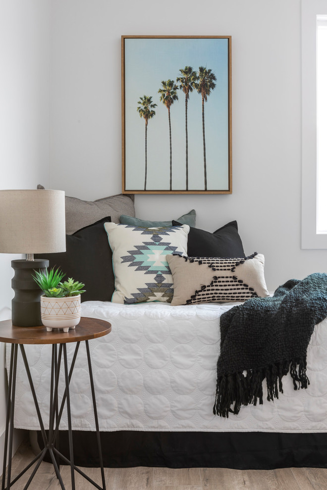 Inspiration for a coastal bedroom remodel in Los Angeles