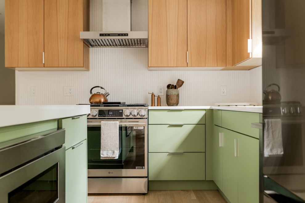 Two-Tone Cabinetry & Statement Design
