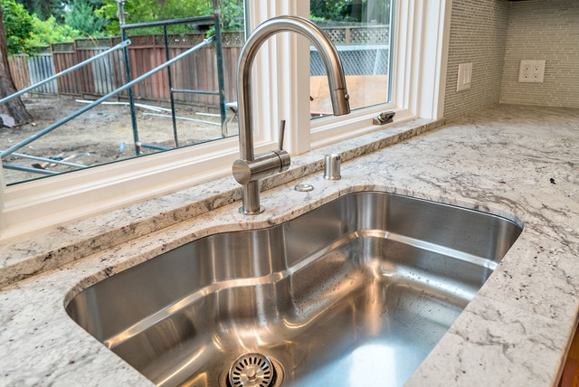 Stainless steel undermount kitchen sink modern-kueche