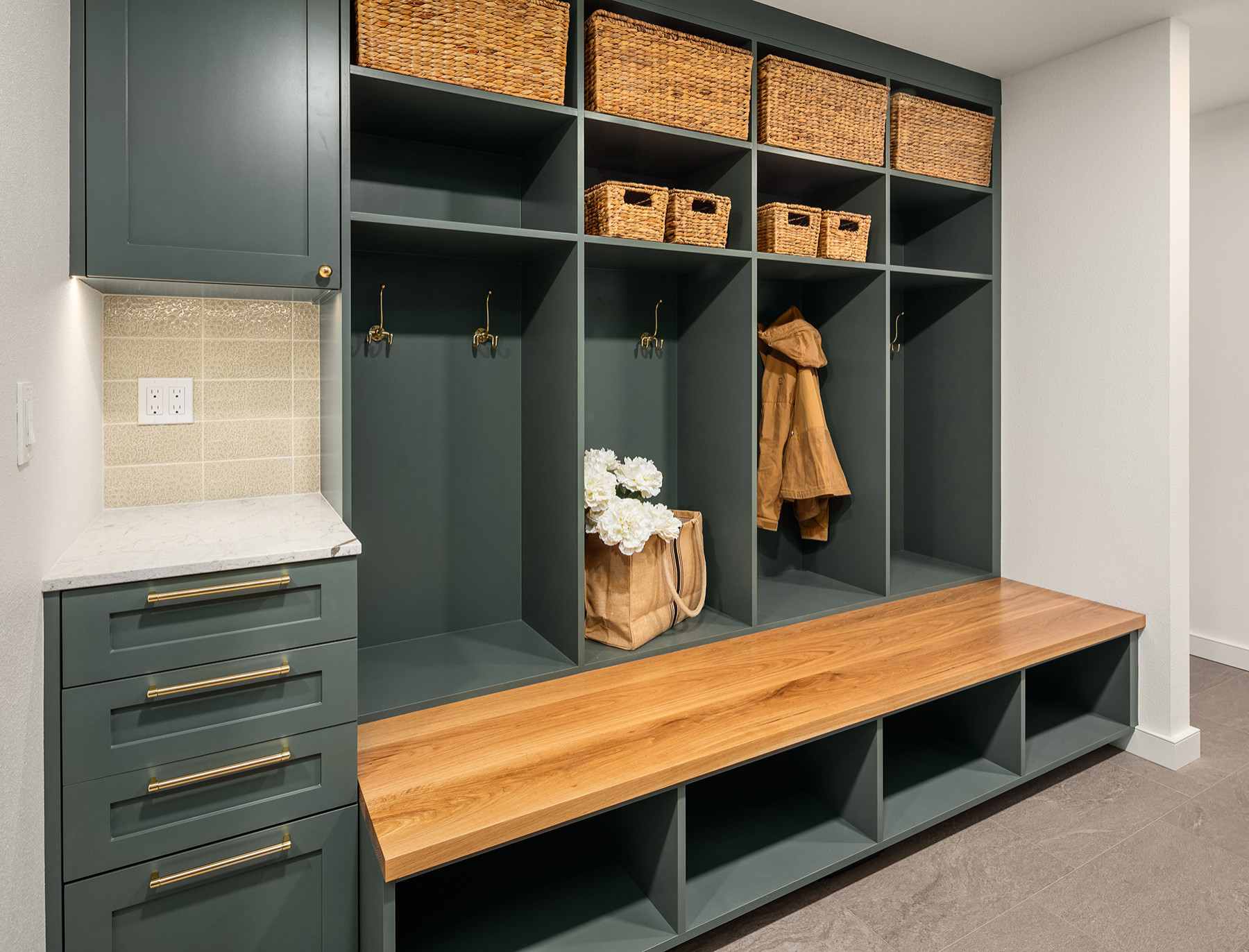 Moody Laundry Room - Woodinville