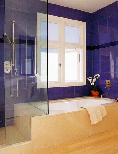 BATHROOM REMOLDING