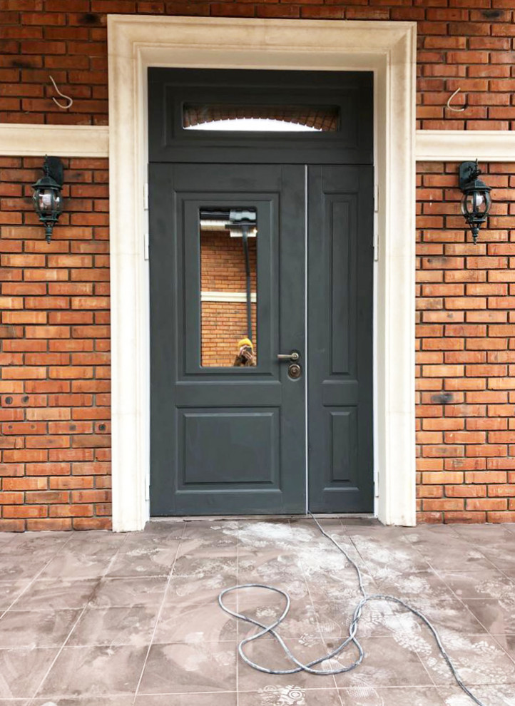 Главный вход.