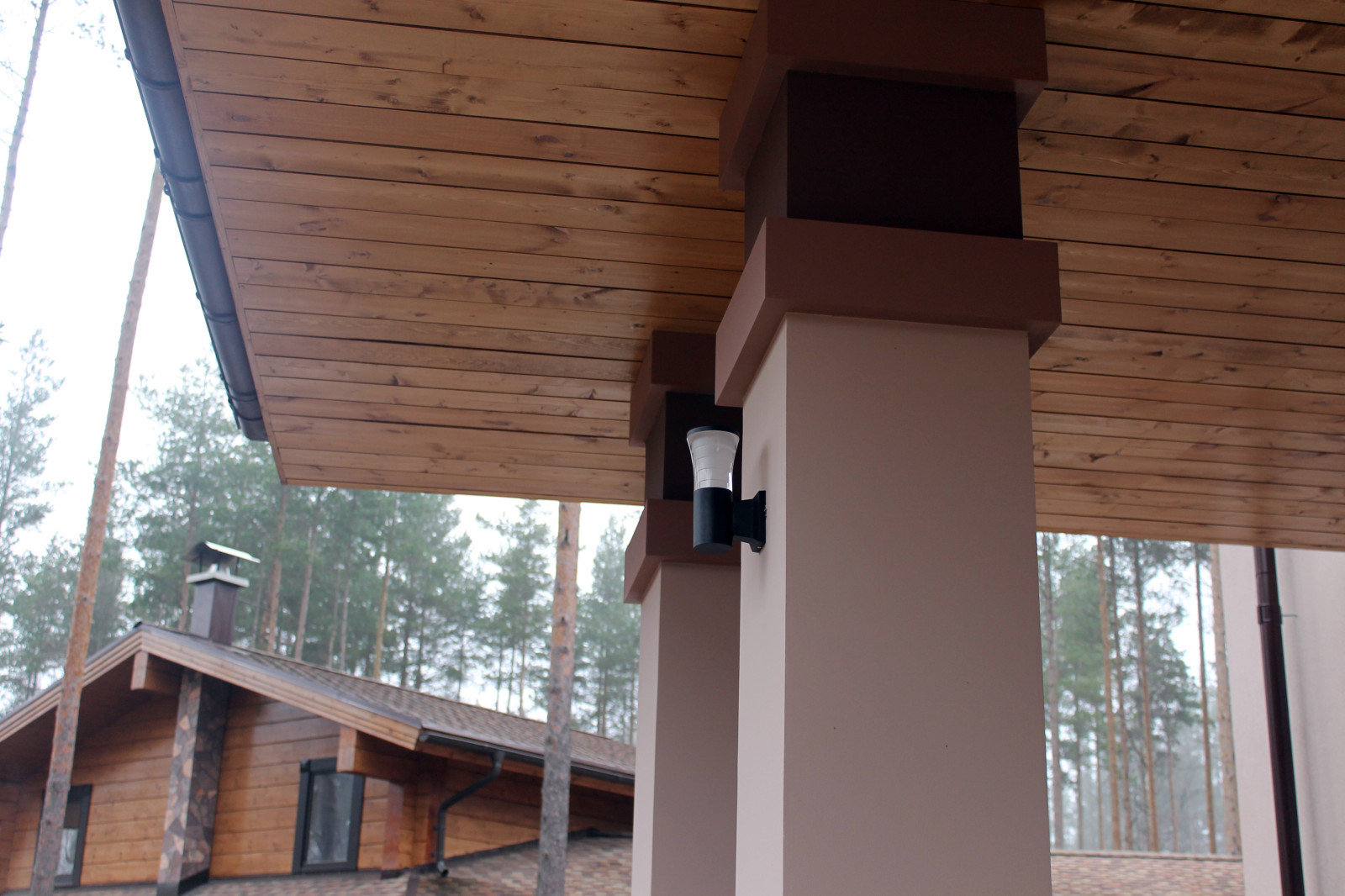 Дом из кирпича в "Охтинском парке"