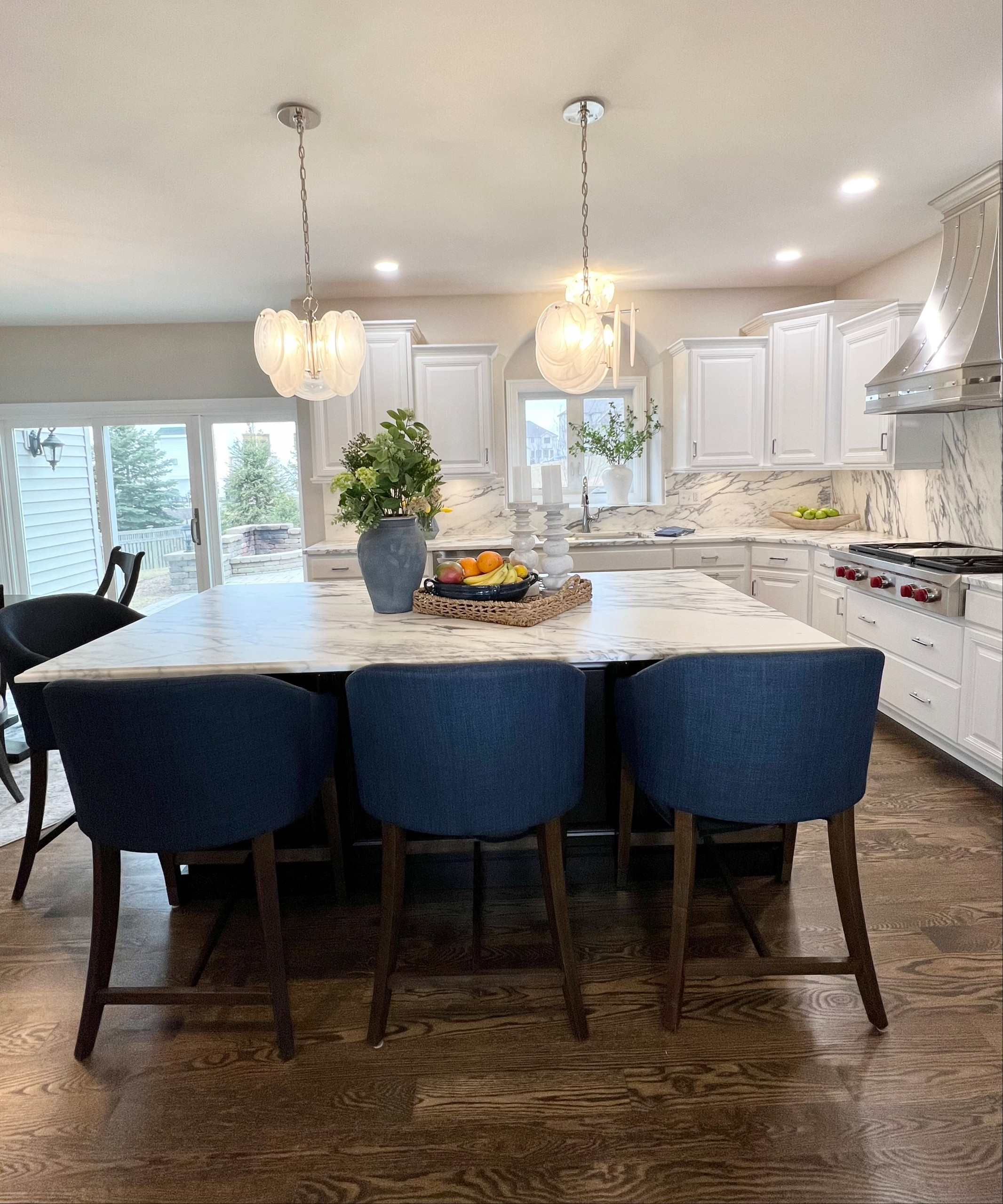 Beautiful and Timeless White Kitchen