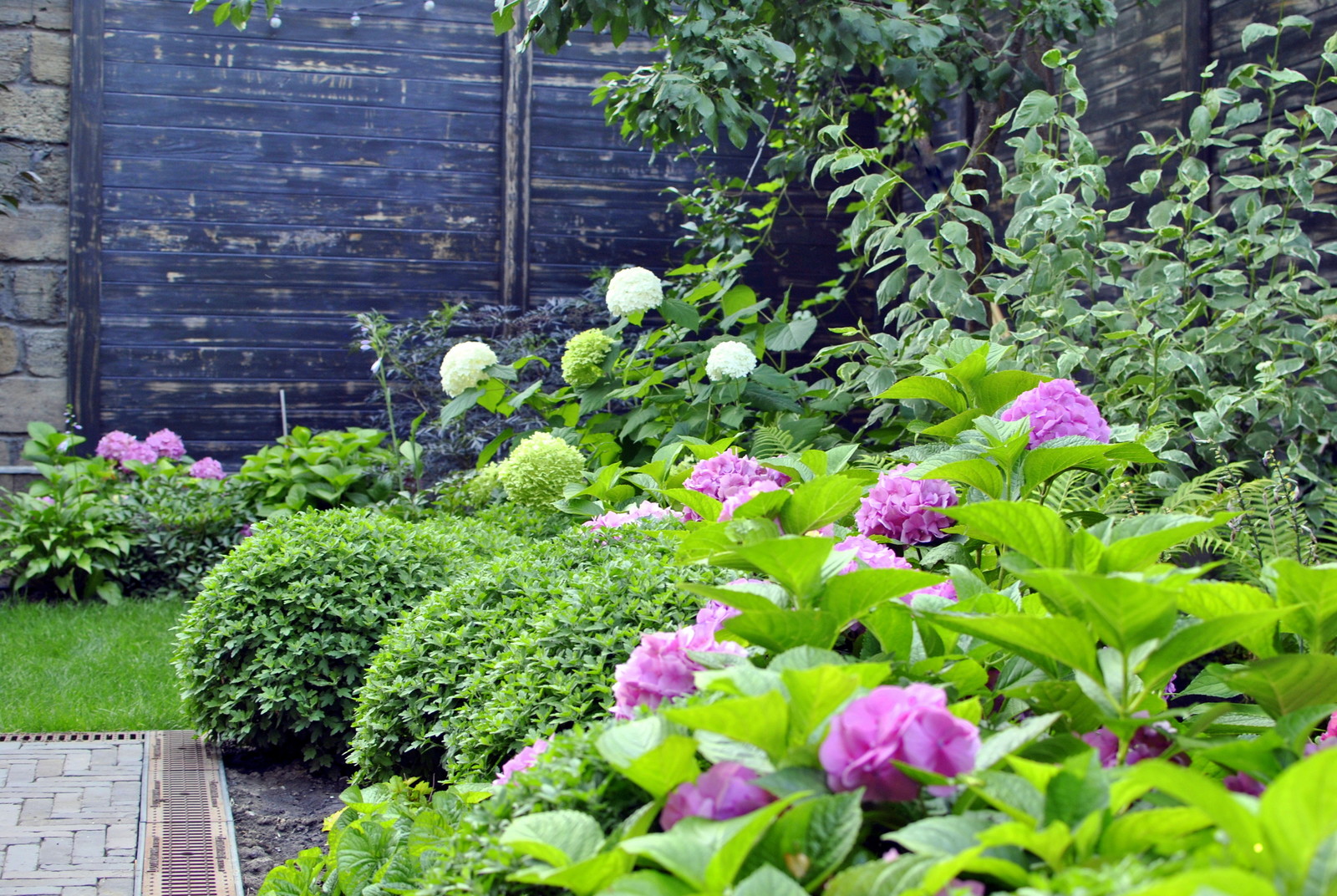 Сад с японскими интонациями.