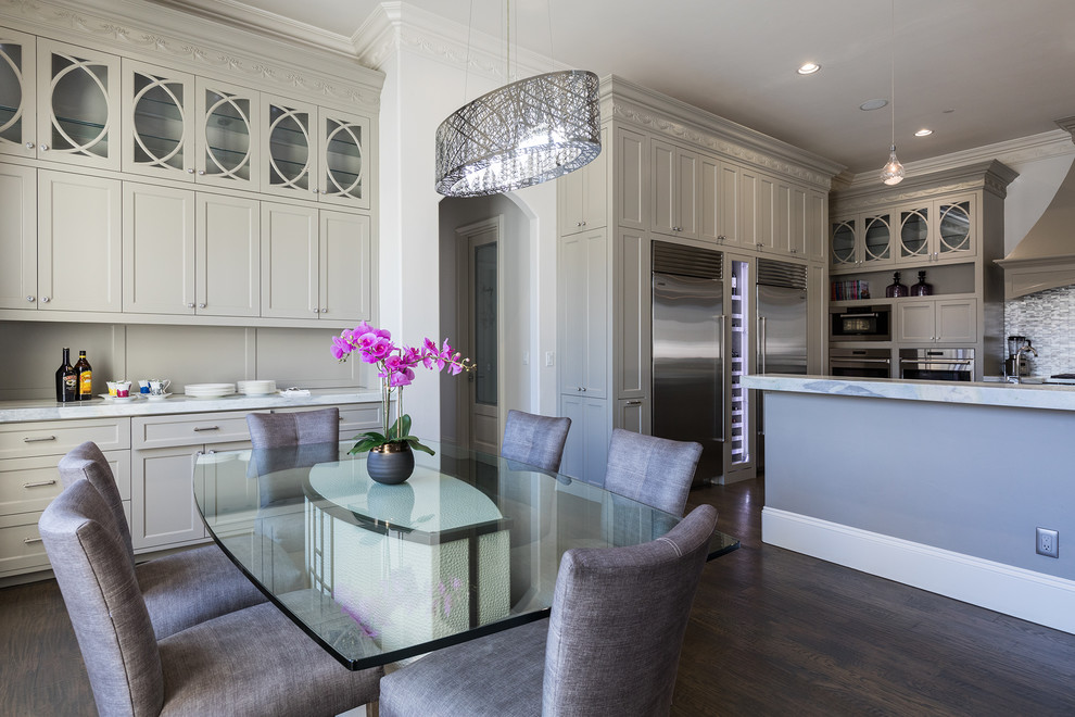 Example of a transitional kitchen design in Dallas