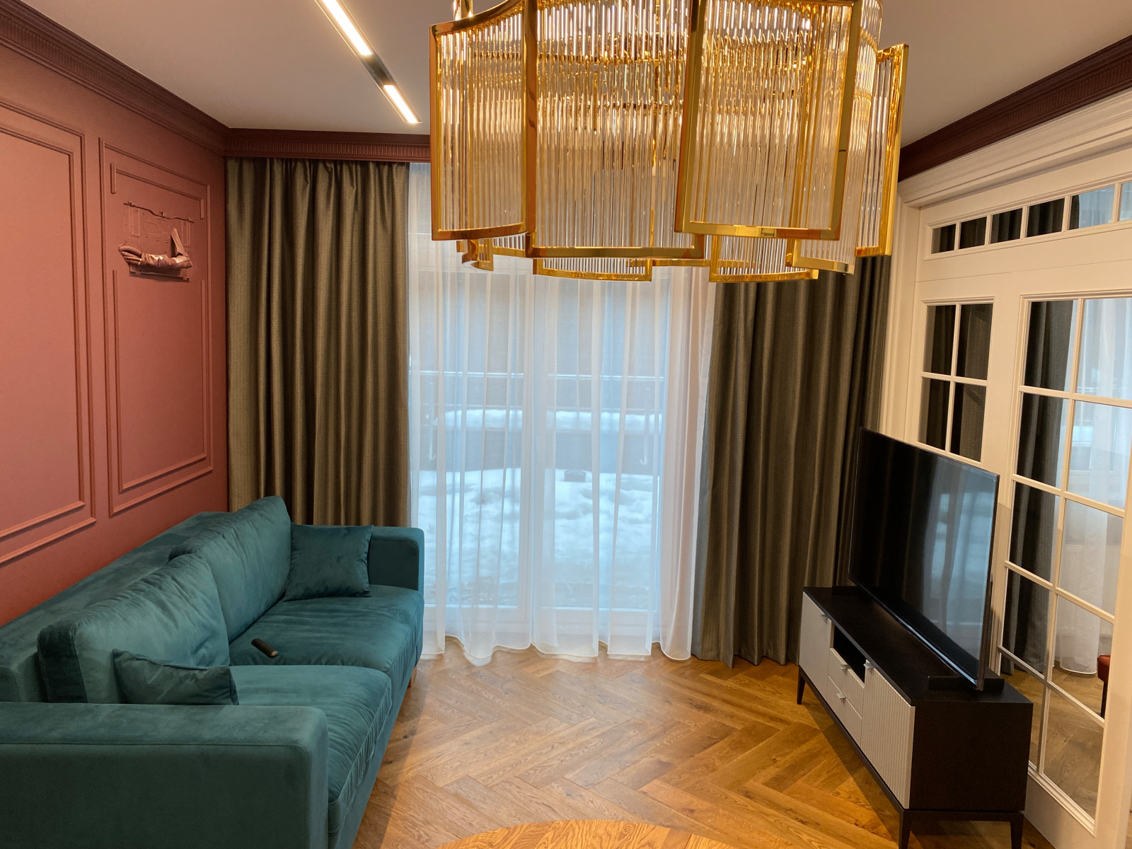 Жизнерадостные краски в современном интерьере