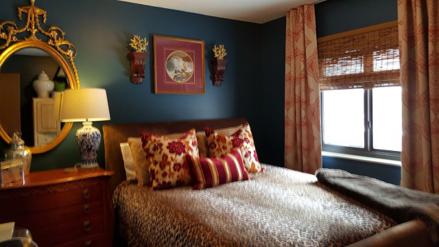 Jewel tone bedroom klassisch-modern-schlafzimmer
