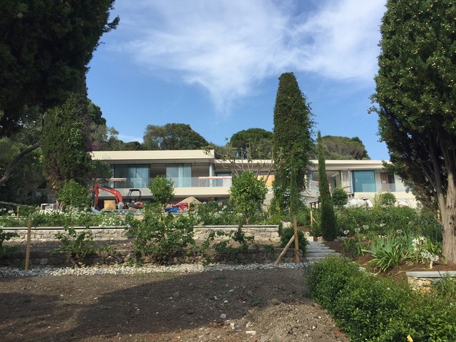 Mas Fleuri, chantier en cours contemporary-exterior