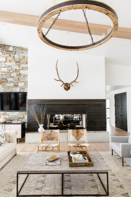 Modern Mountain Home classique-chic-salon
