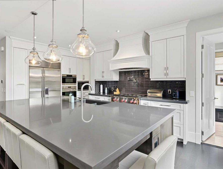 832 kitchen