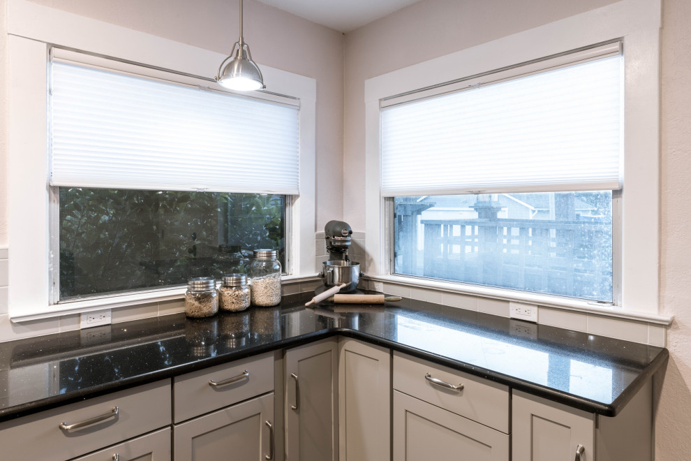Clinton Kitchen