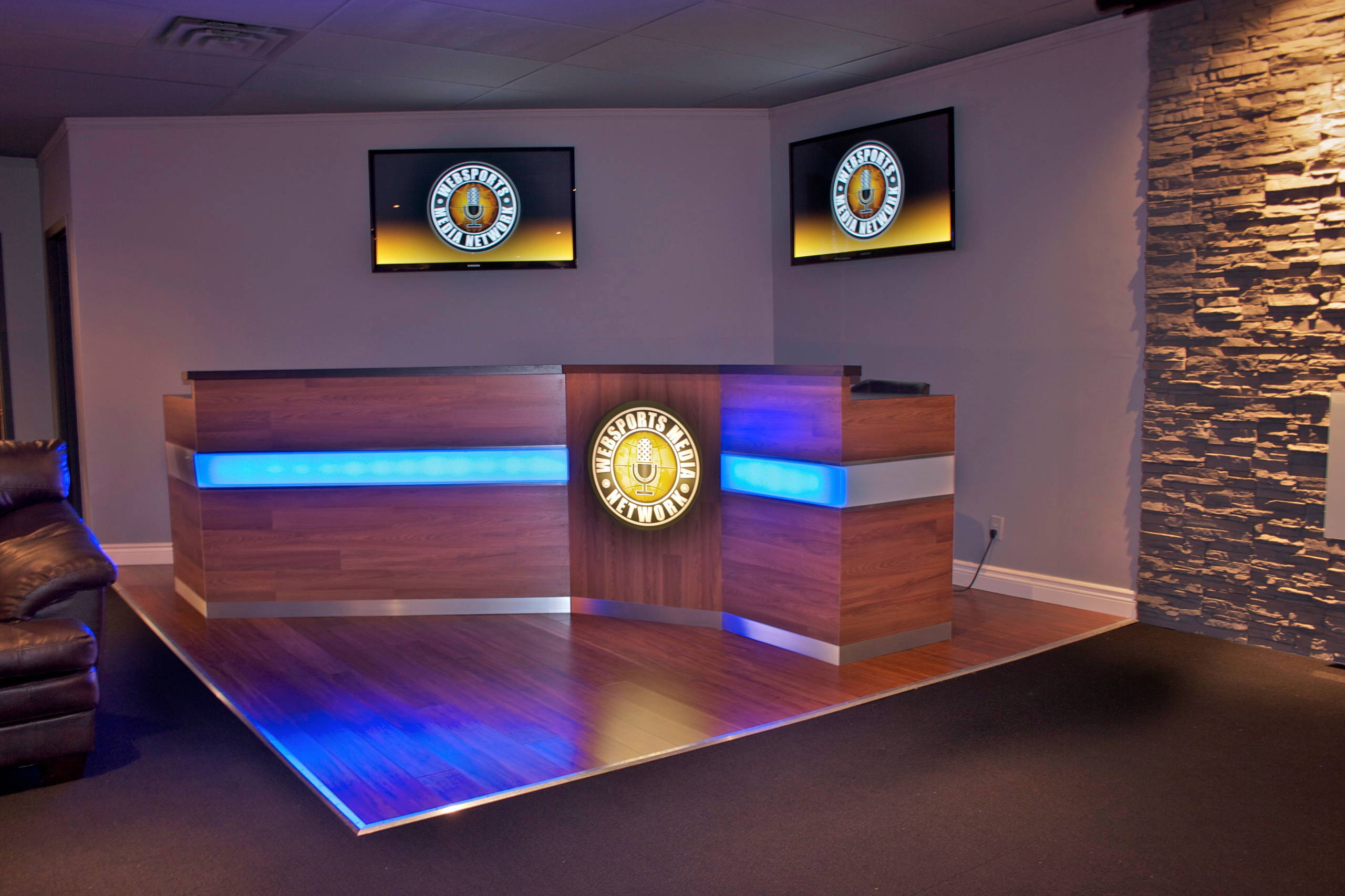 Lounge & Bar