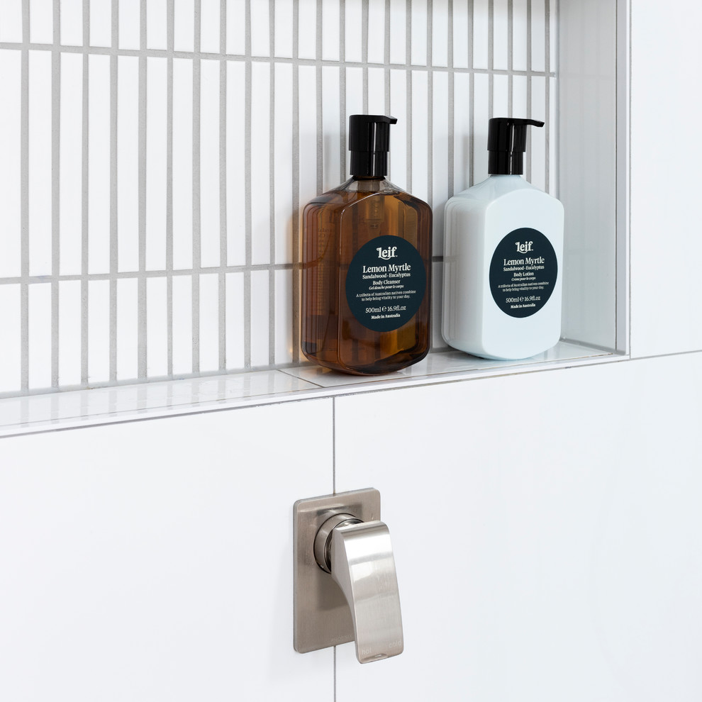 Modern bathroom in Melbourne.